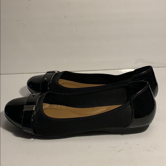 size 12w womens flats